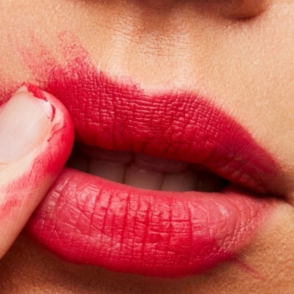 MAC Relentlessly Red 706 Retro Matte Lipstick